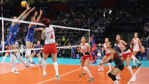 A Milli Kadın Voleybol Takımı, yarı finalde Sırbistan'a kaybetti