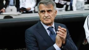 Şenol Güneş yönetime transfer listesini verdi, görüşmeler başladı