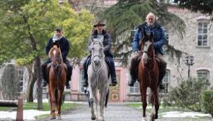 At sırtında hac yolcuları İstanbul'a ulaştı